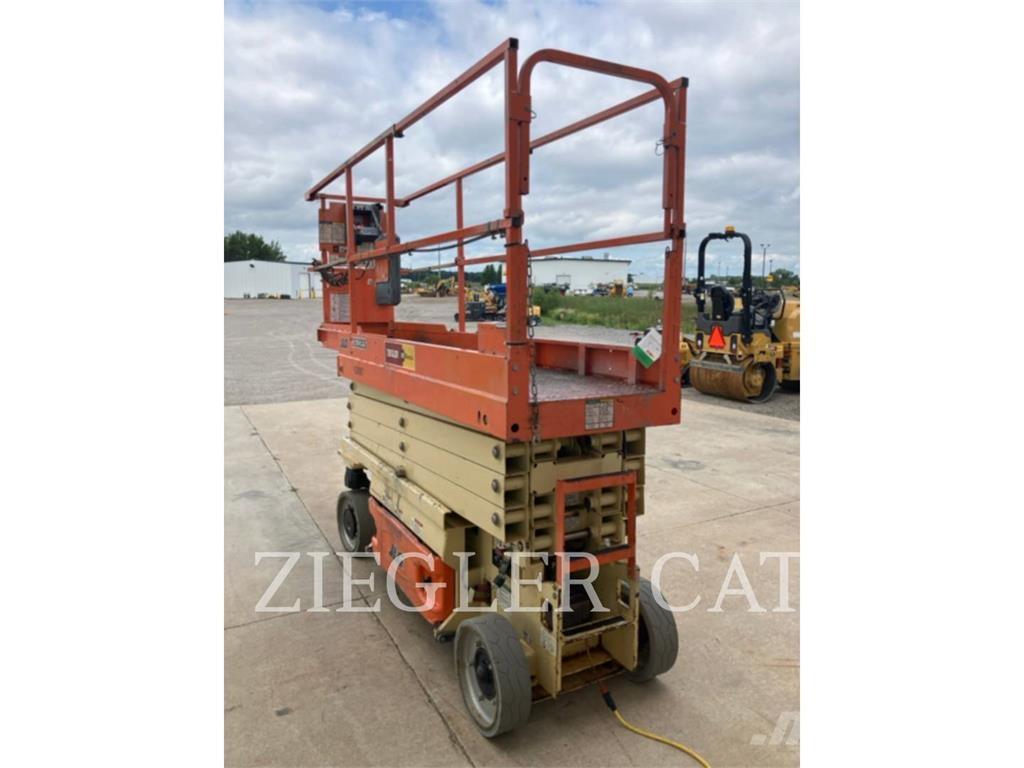 JLG 2632ES Ножични работни платформи