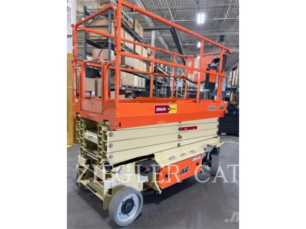 JLG 2646ES Ножични работни платформи