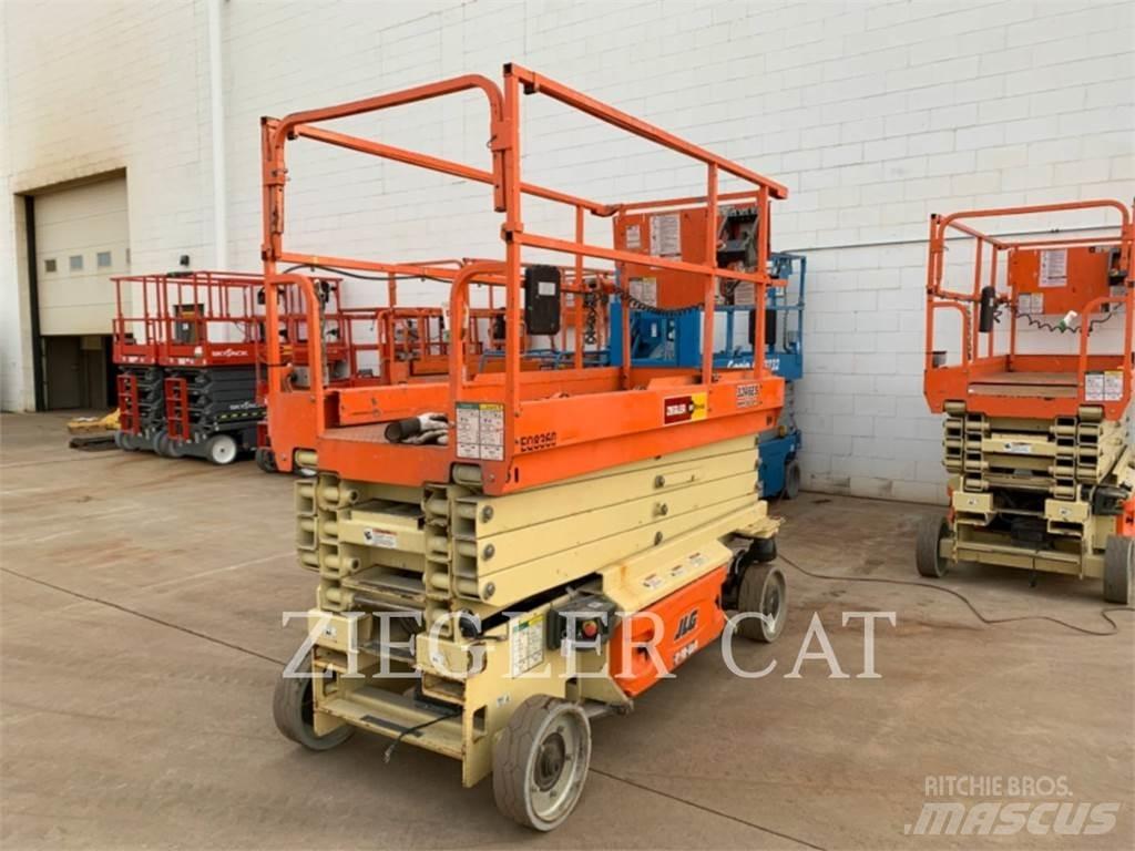JLG 3246ES Ножични работни платформи