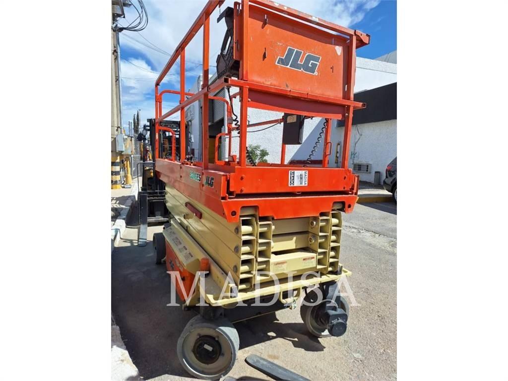 JLG 3246ES Ножични работни платформи