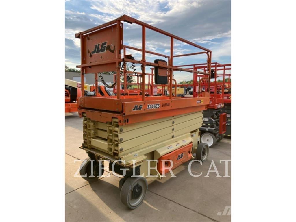 JLG 3246ES Ножични работни платформи