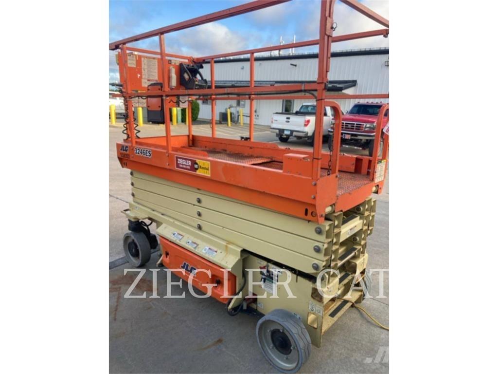 JLG 3246ES Ножични работни платформи