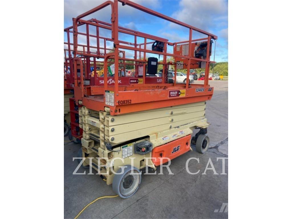JLG 3246ES Ножични работни платформи