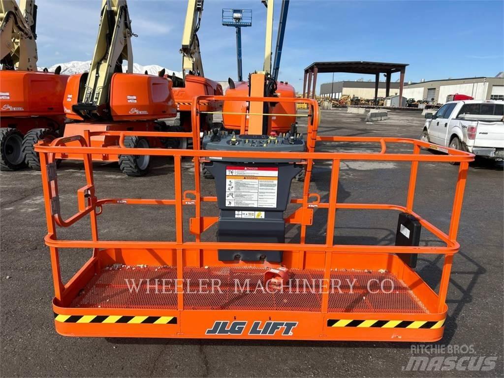 JLG 460SJ Съчленени стрелови подемници