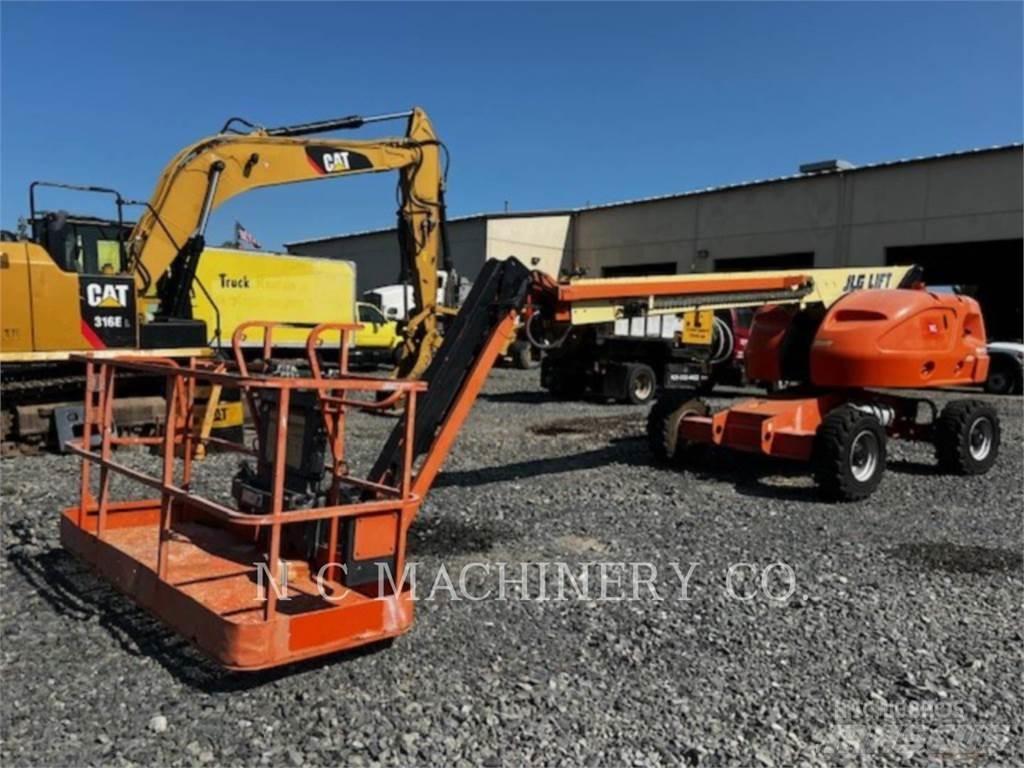 JLG 460SJ Верижен екскаватор
