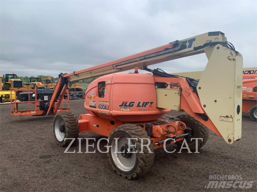 JLG 600AJ Съчленени стрелови подемници