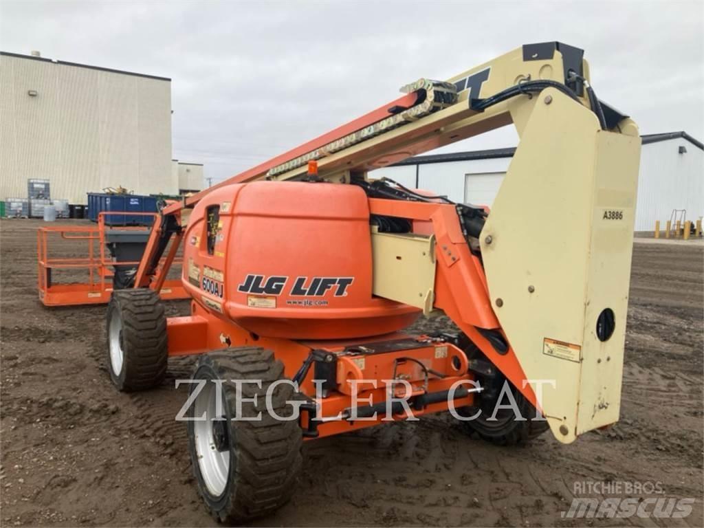 JLG 600AJ Съчленени стрелови подемници