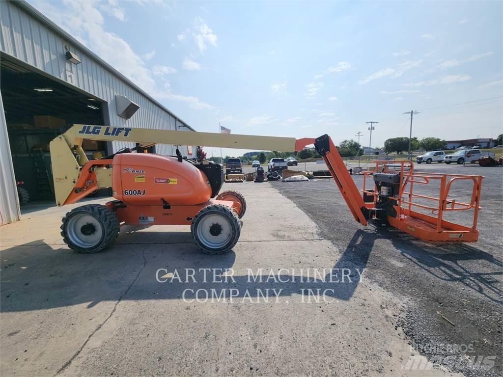 JLG 600AJ Съчленени стрелови подемници