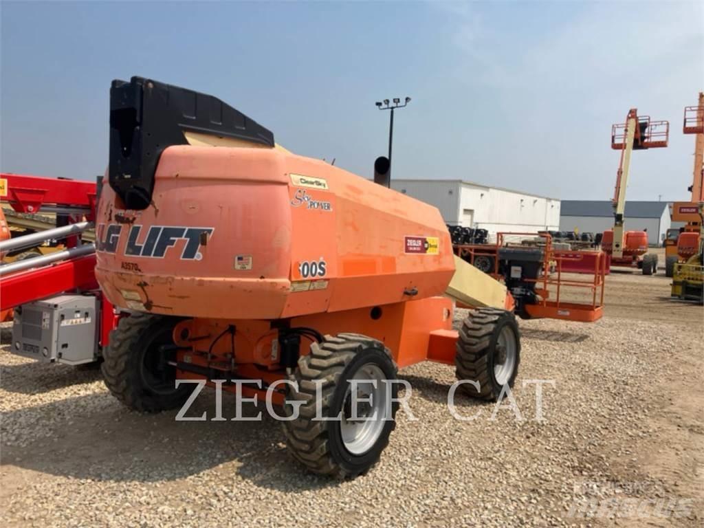 JLG 600S Съчленени стрелови подемници