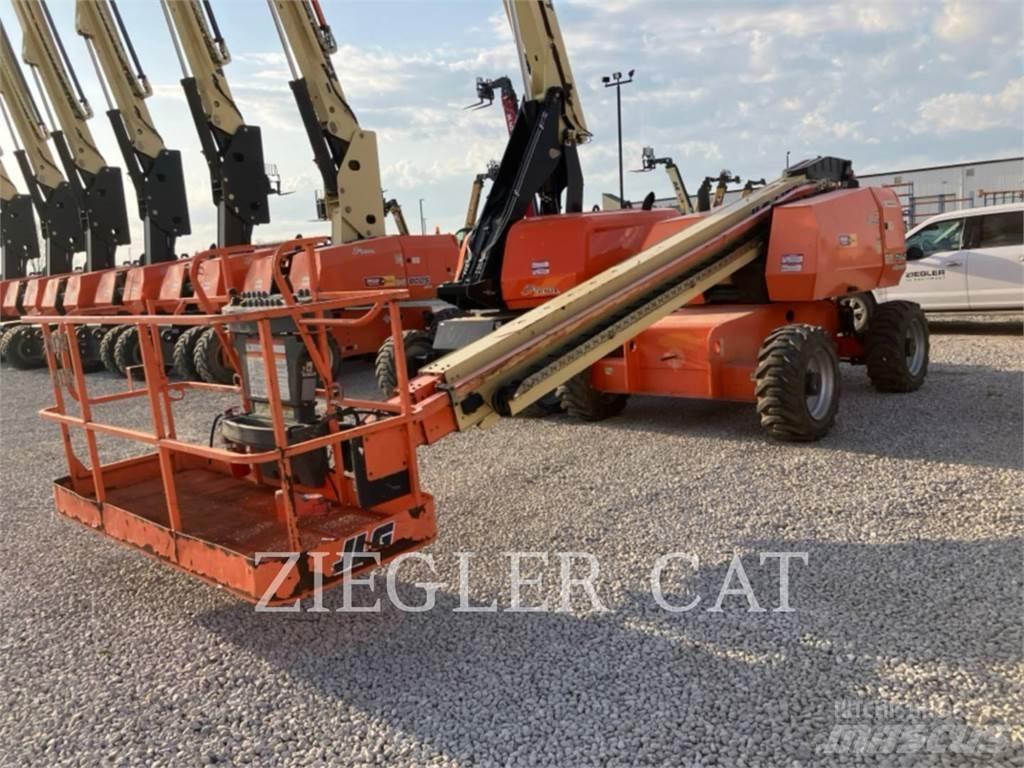 JLG 600S Съчленени стрелови подемници
