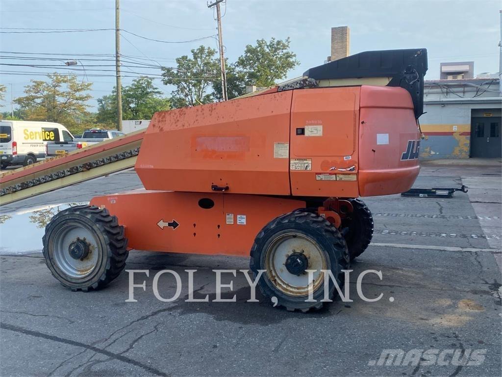 JLG 600S Съчленени стрелови подемници