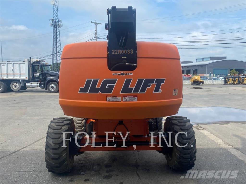 JLG 600S Съчленени стрелови подемници