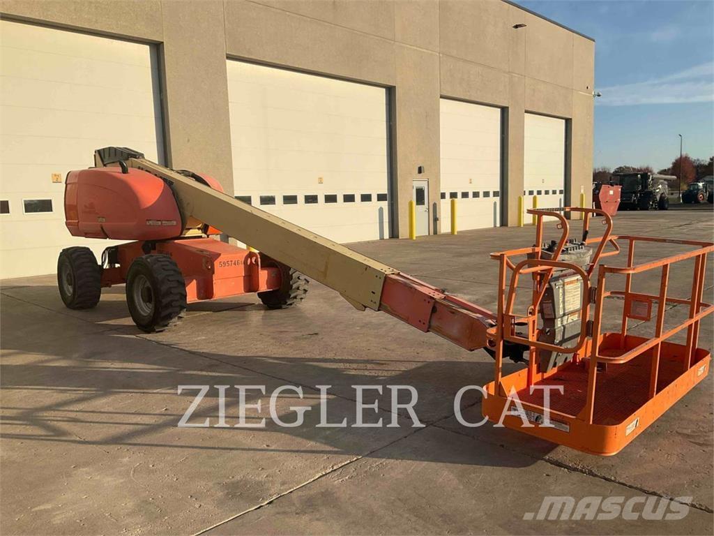JLG 600S Съчленени стрелови подемници