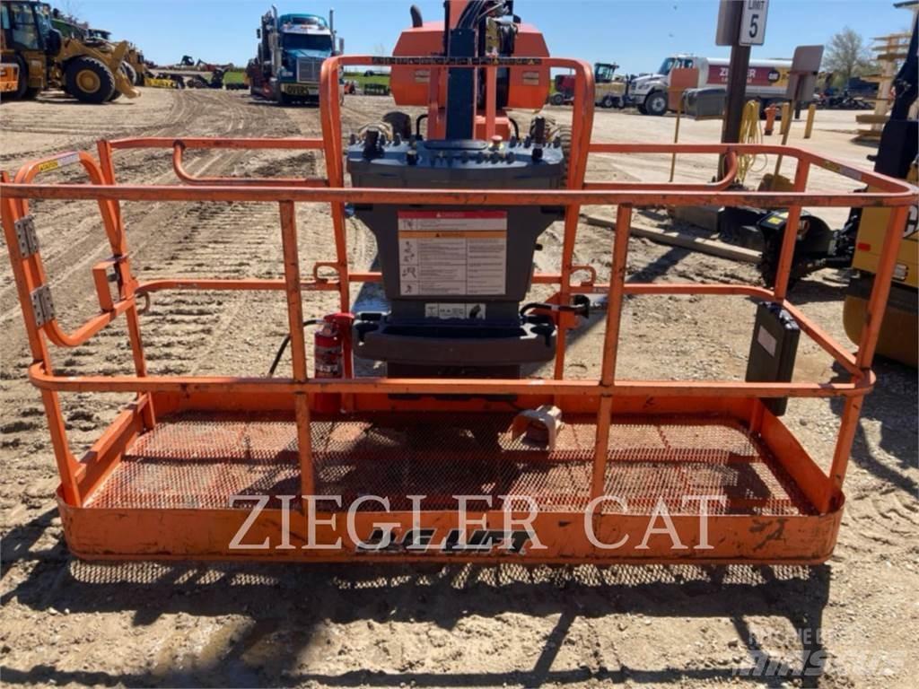 JLG 660SJ Съчленени стрелови подемници