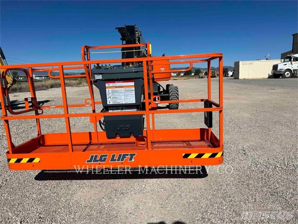 JLG 660SJ Съчленени стрелови подемници