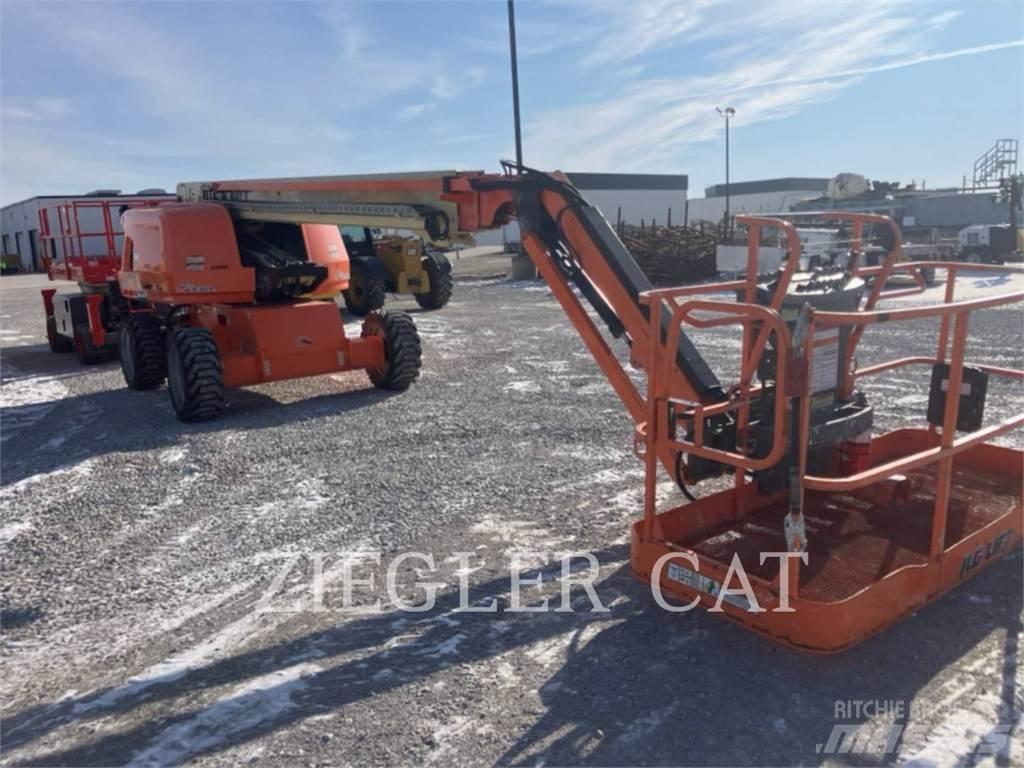 JLG 660SJ Съчленени стрелови подемници