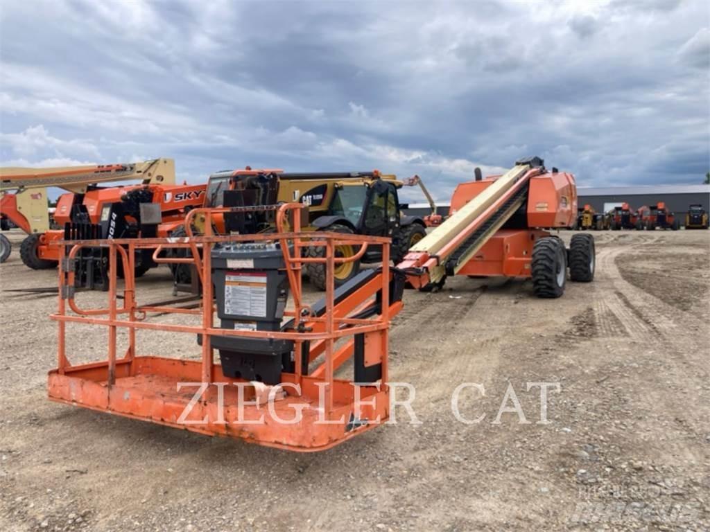 JLG 660SJ Съчленени стрелови подемници