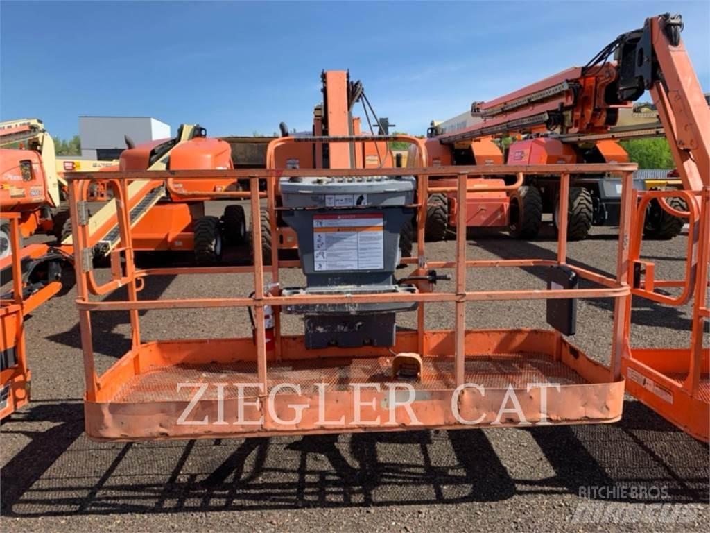 JLG 800AJ Съчленени стрелови подемници