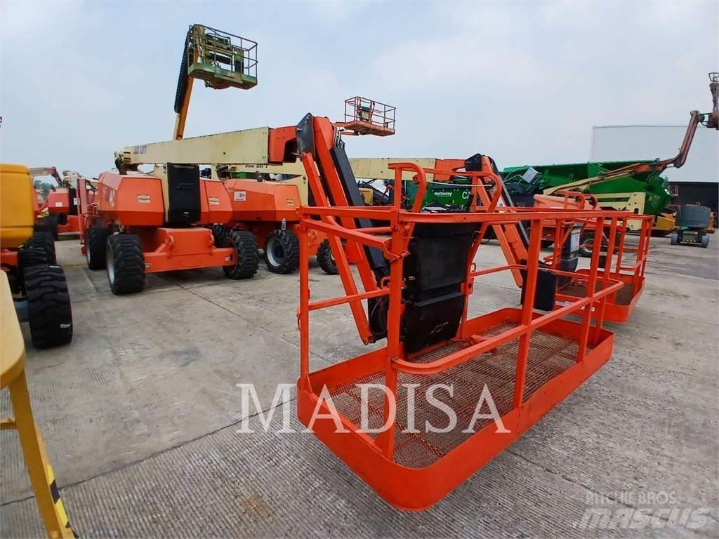 JLG 800AJ Съчленени стрелови подемници