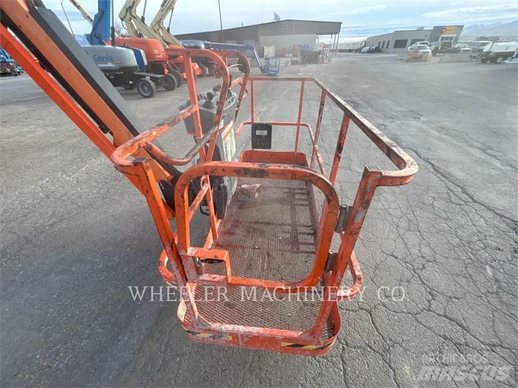JLG 800AJ SP Съчленени стрелови подемници