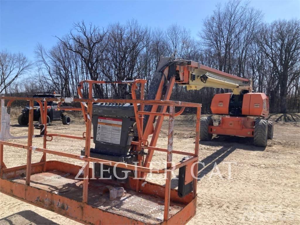 JLG 860SJ Съчленени стрелови подемници