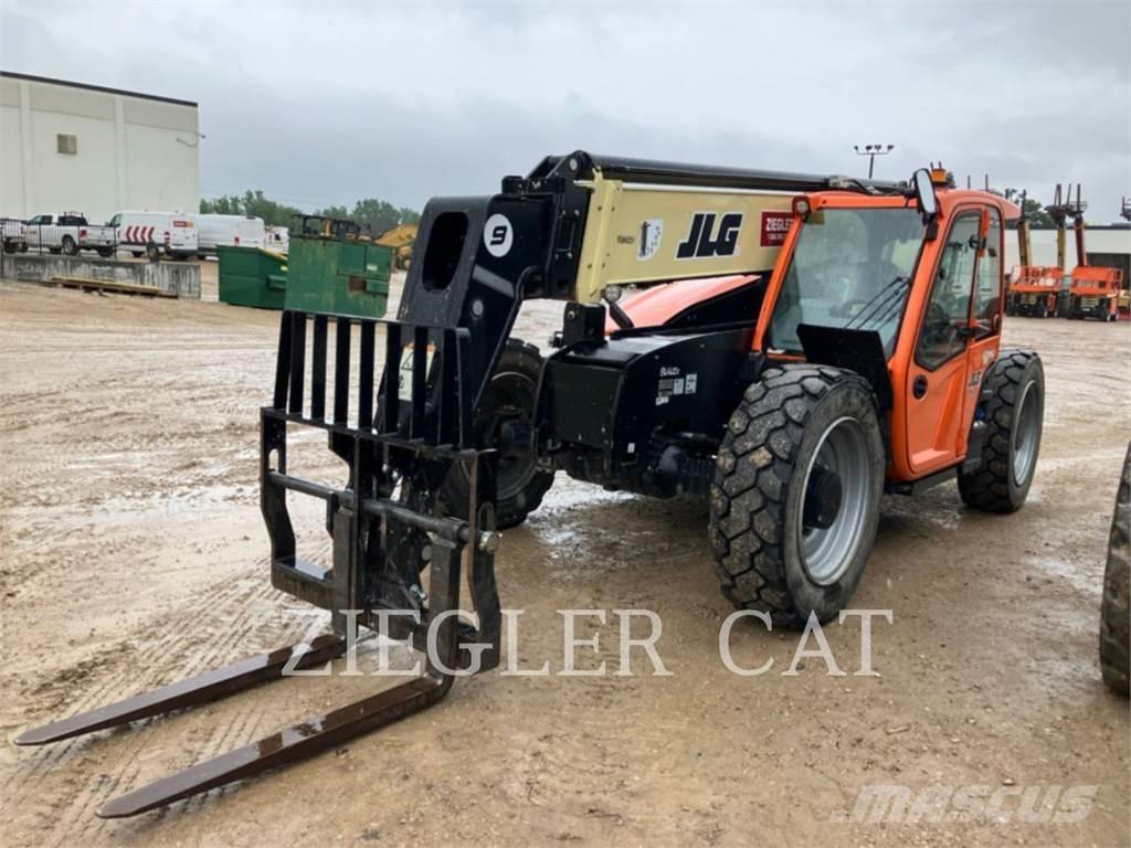 JLG 943 Телескопични товарачи