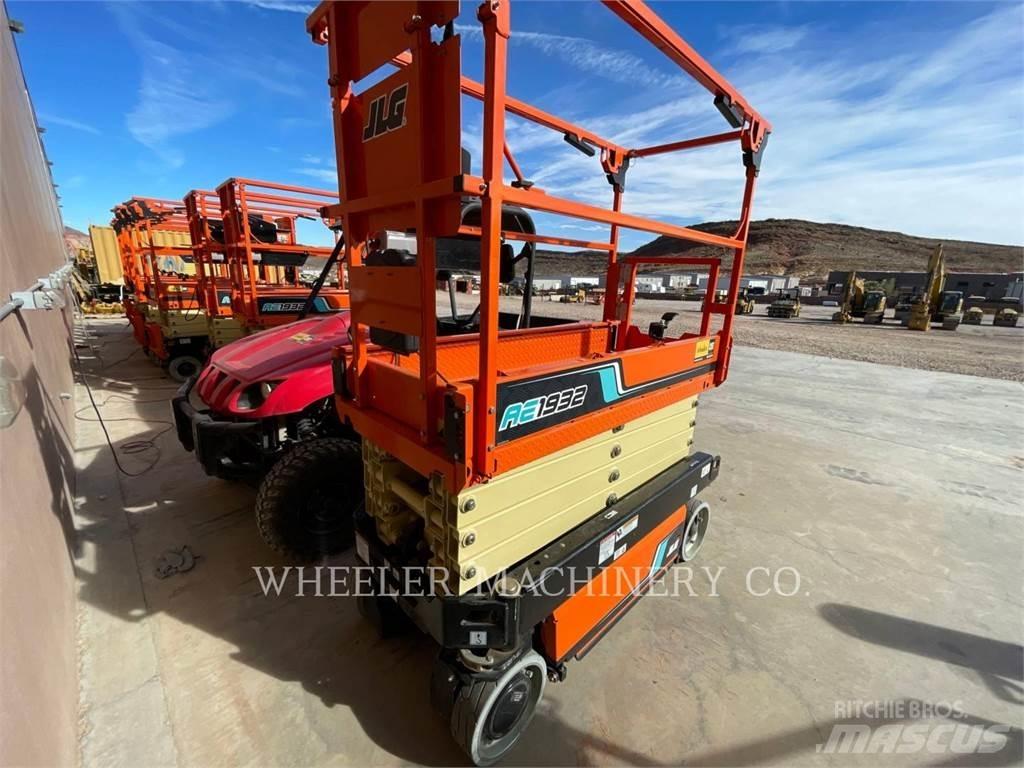 JLG AE1932 Ножични работни платформи