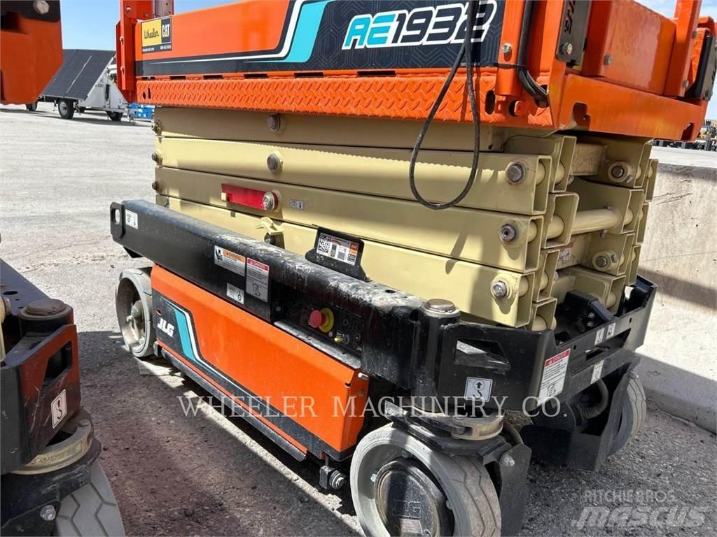 JLG AE1932 Ножични работни платформи