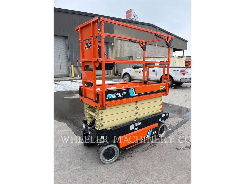 JLG AE1932 Ножични работни платформи