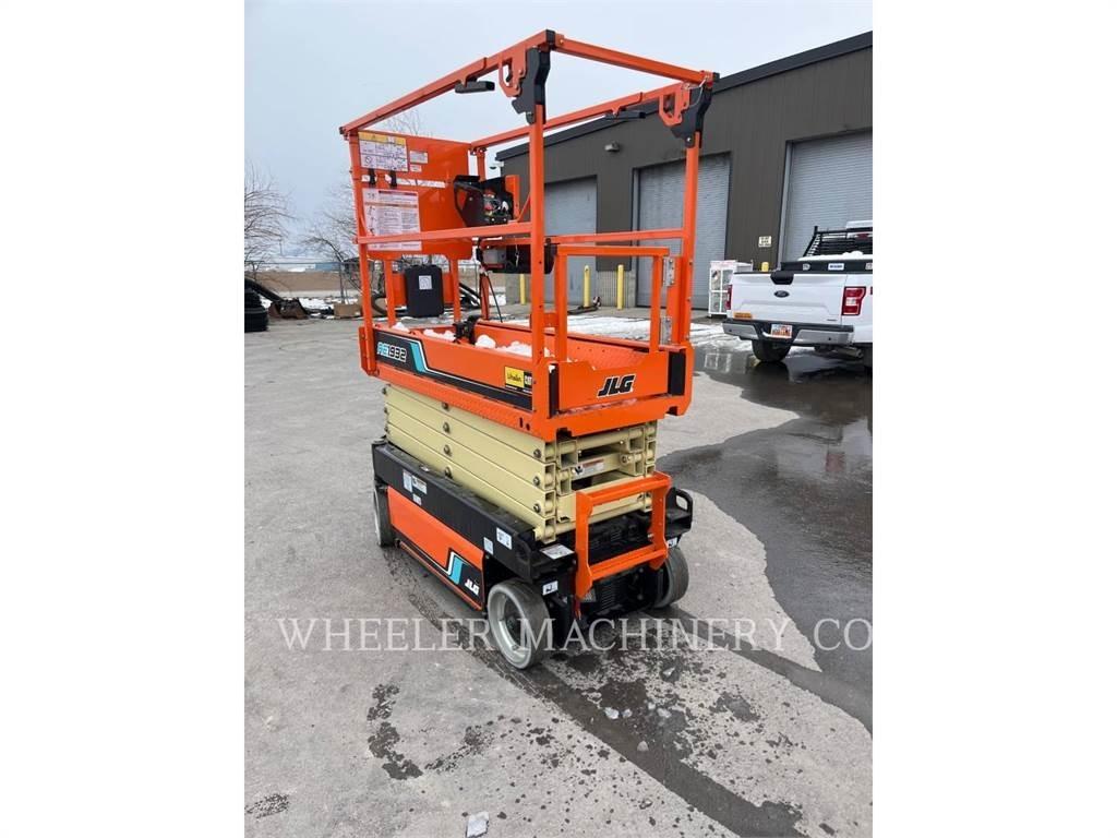 JLG AE1932 Ножични работни платформи