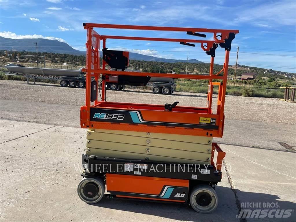 JLG AE1932 Ножични работни платформи