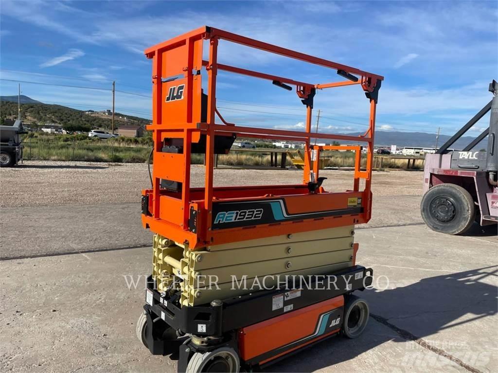 JLG AE1932 Ножични работни платформи