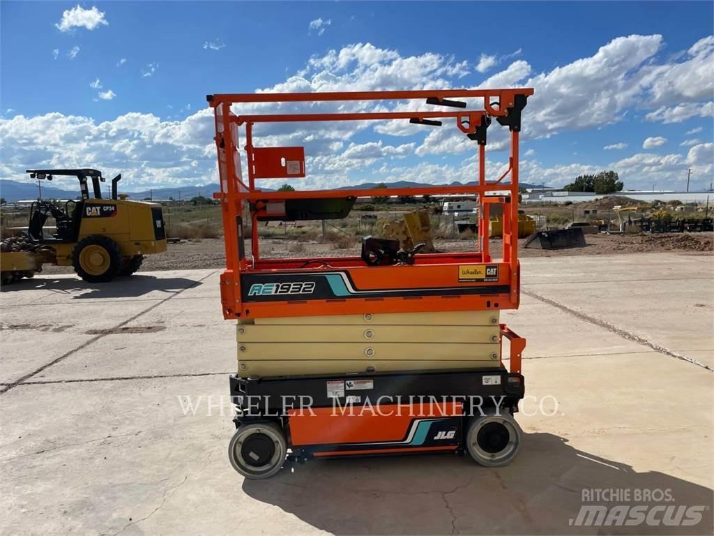 JLG AE1932 Ножични работни платформи