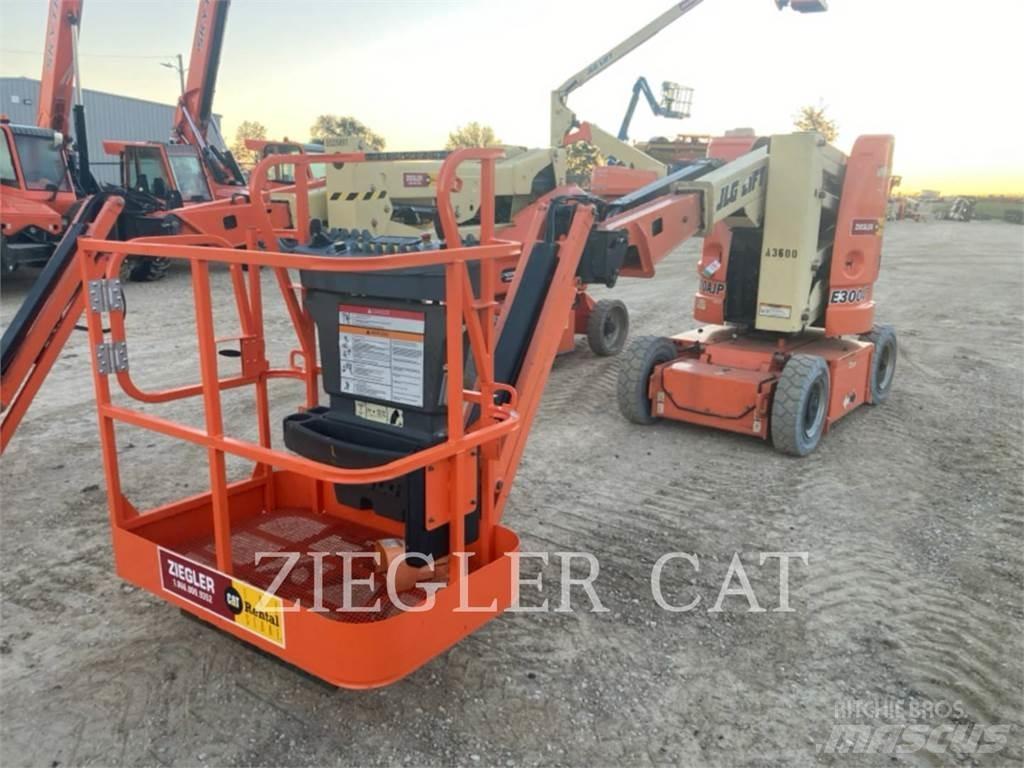 JLG E300AJP Съчленени стрелови подемници