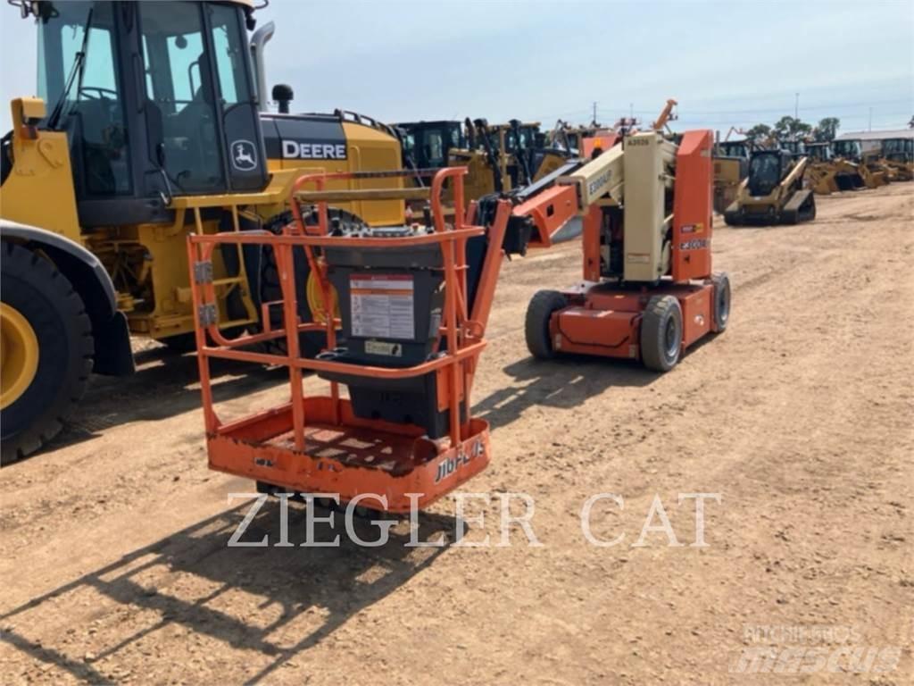 JLG E300AJP Съчленени стрелови подемници