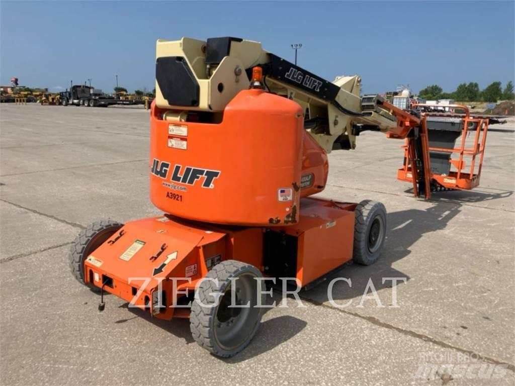 JLG E400AJPN Съчленени стрелови подемници