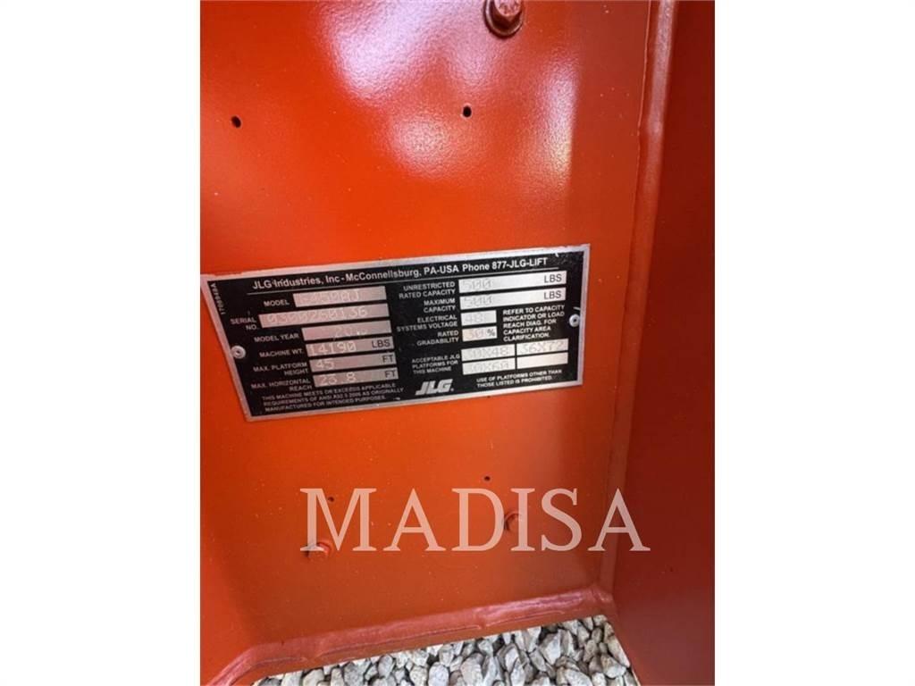 JLG E450AJ Съчленени стрелови подемници