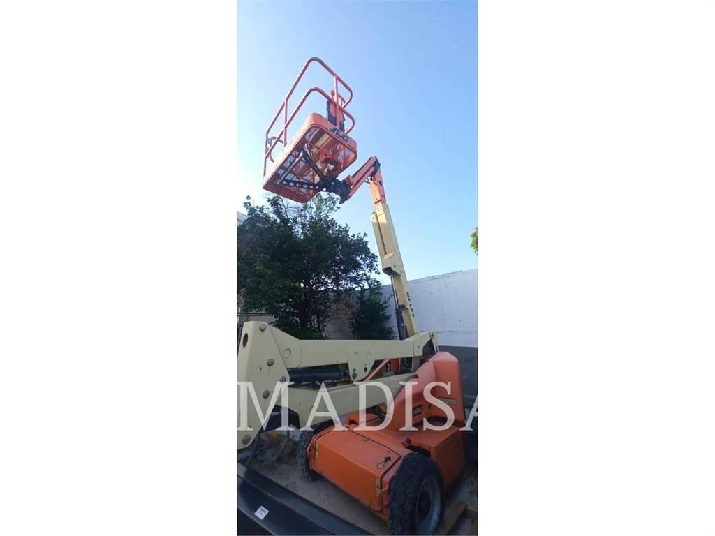 JLG E450AJ Съчленени стрелови подемници