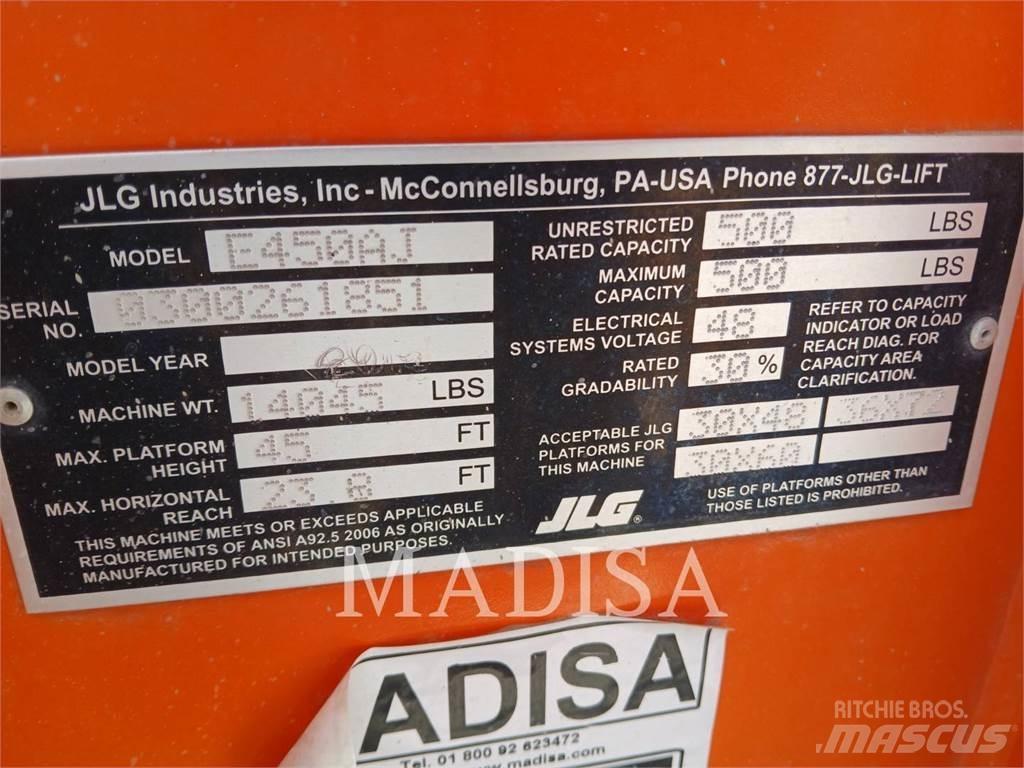 JLG E450AJ Съчленени стрелови подемници