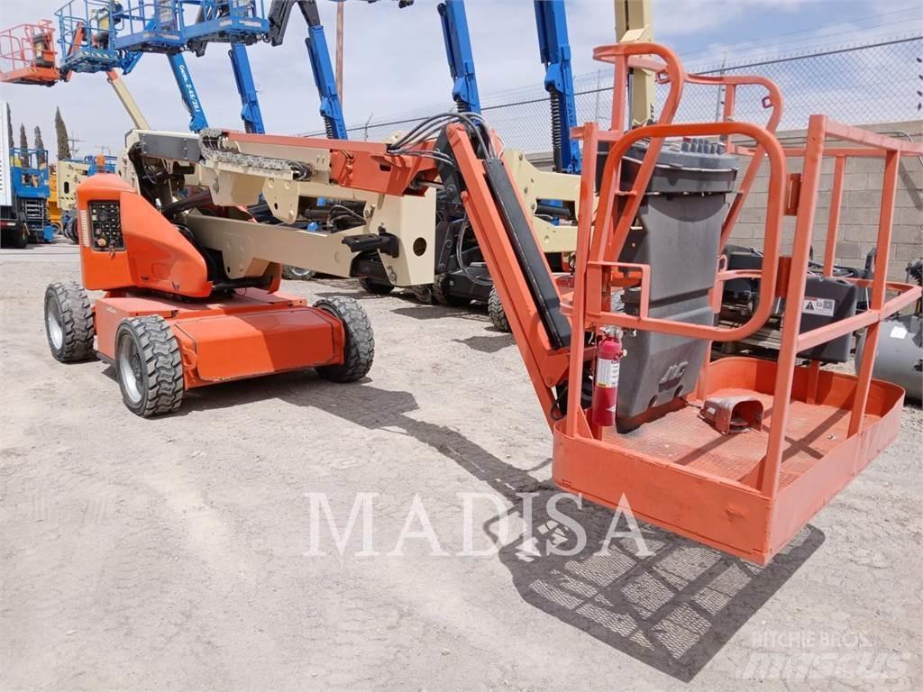 JLG E450AJ Съчленени стрелови подемници