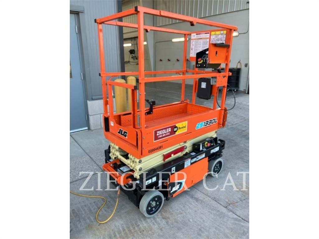 JLG ES1330L Ножични работни платформи