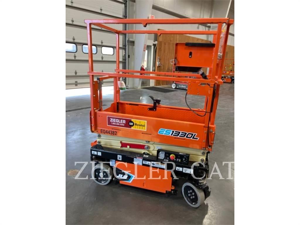 JLG ES1330L Ножични работни платформи