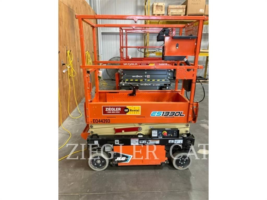 JLG ES1330L Ножични работни платформи