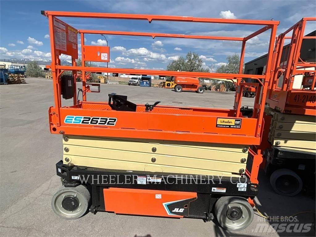 JLG ES2632 Ножични работни платформи