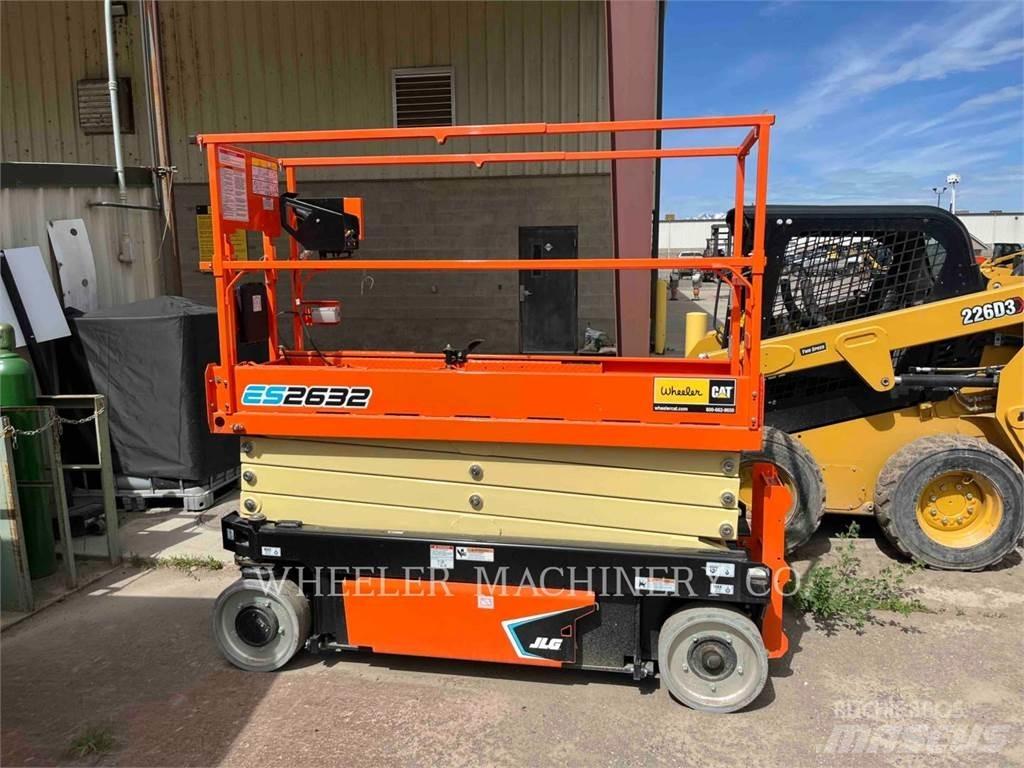 JLG ES2632 Ножични работни платформи