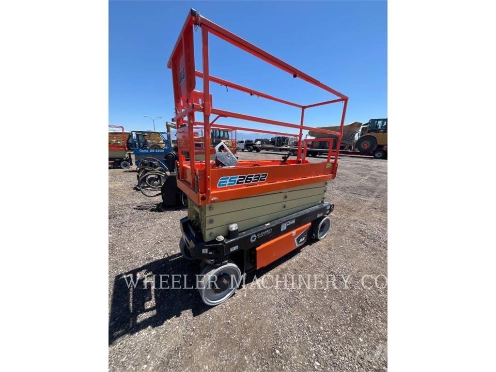 JLG ES2632 Ножични работни платформи