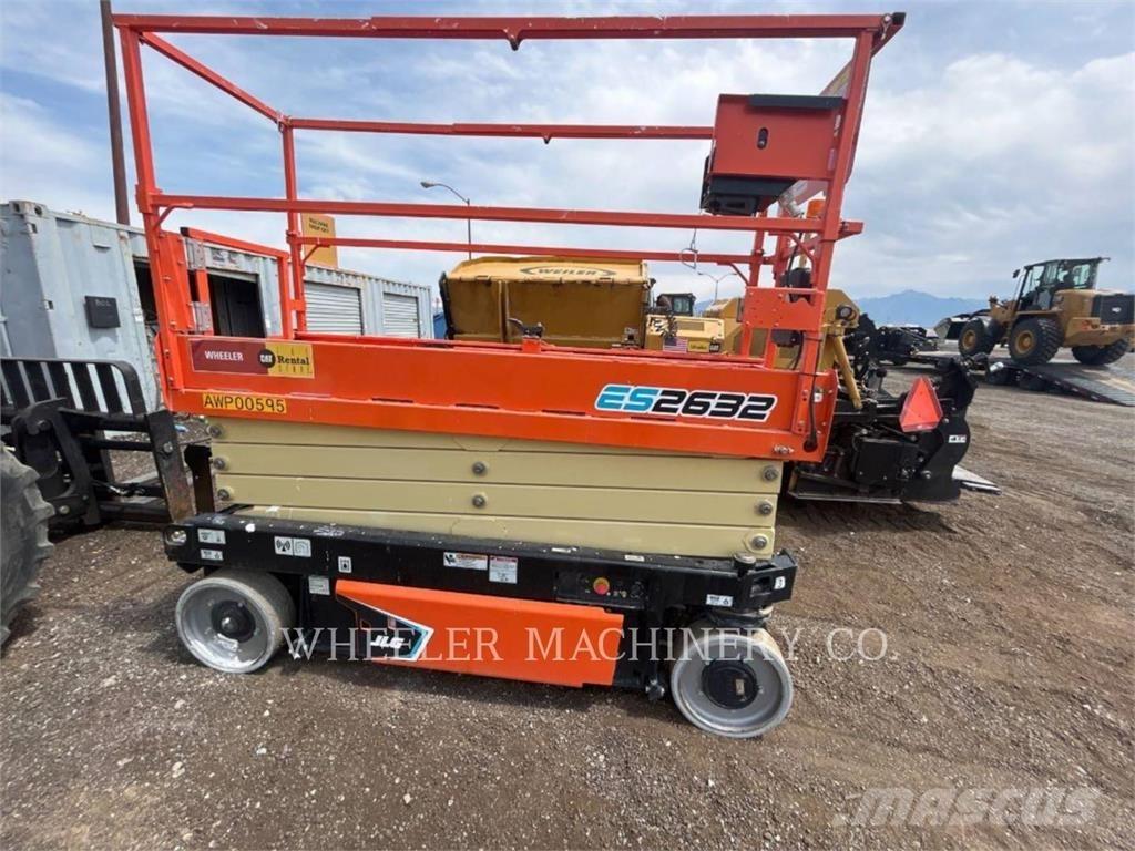 JLG ES2632 Ножични работни платформи