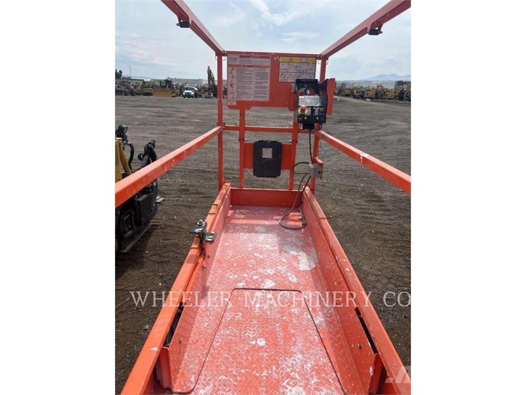 JLG ES2632 Ножични работни платформи