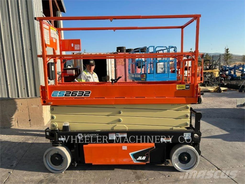 JLG ES2632 Ножични работни платформи