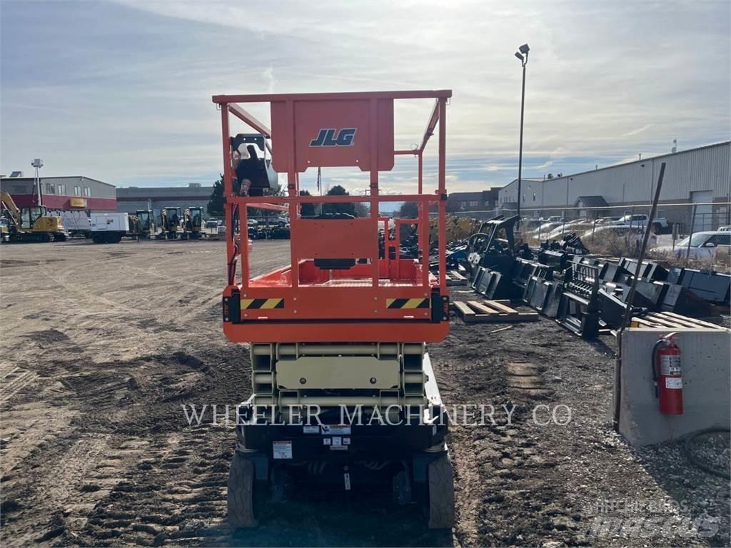 JLG ES2646 Ножични работни платформи